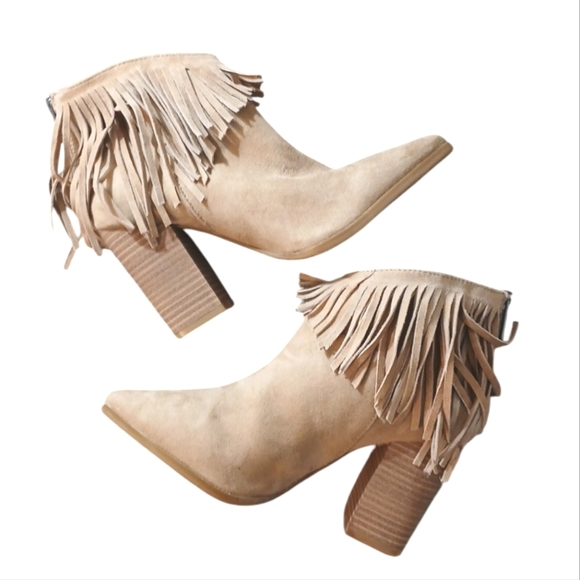 Reaction Kenneth Cole Fringed Western Ankle Boots Tan Suede Booties size 6 - Picture 1 of 13